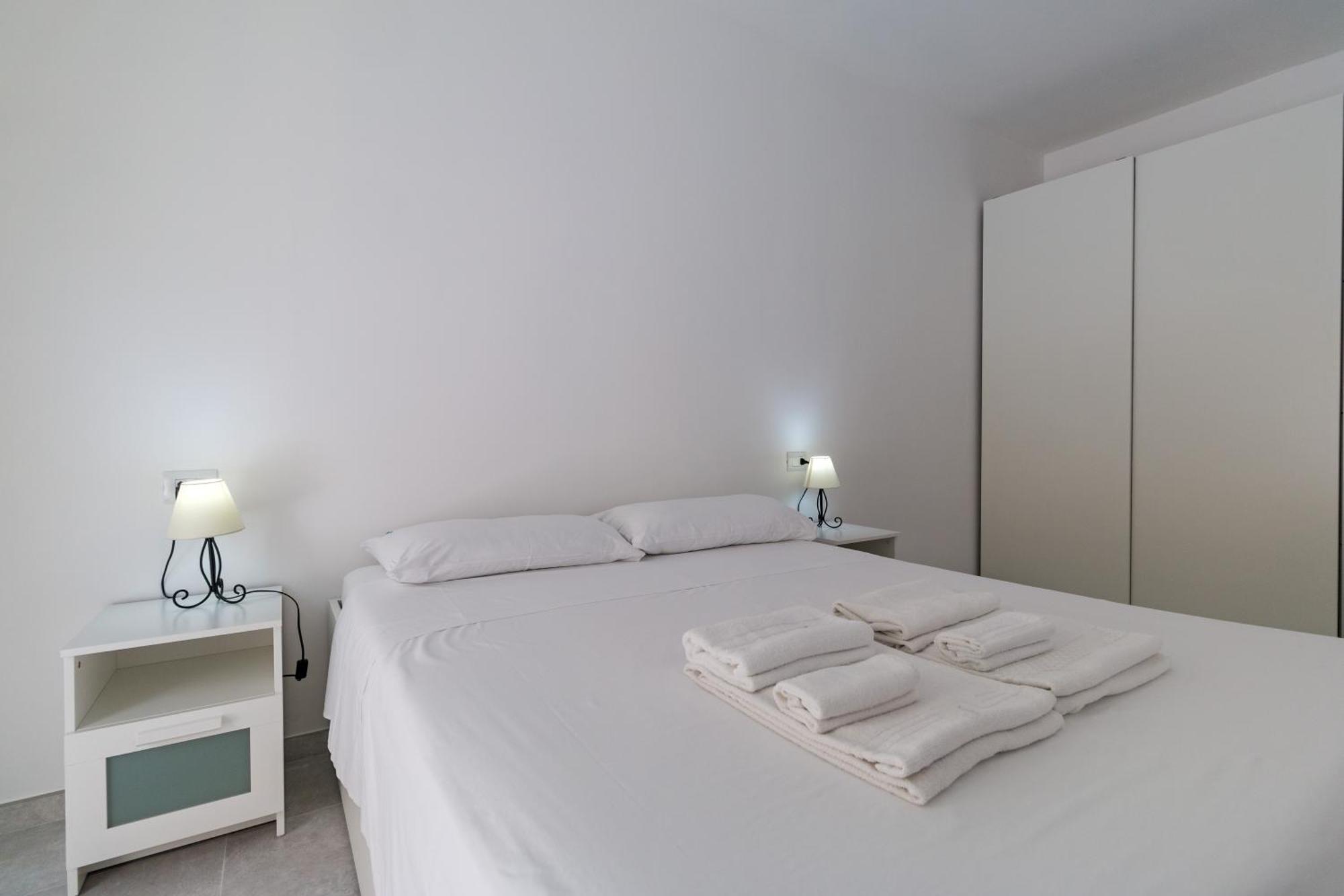 Appartamento Perla Bianca, Con Wifi E Air Con Кала-Гононе Экстерьер фото