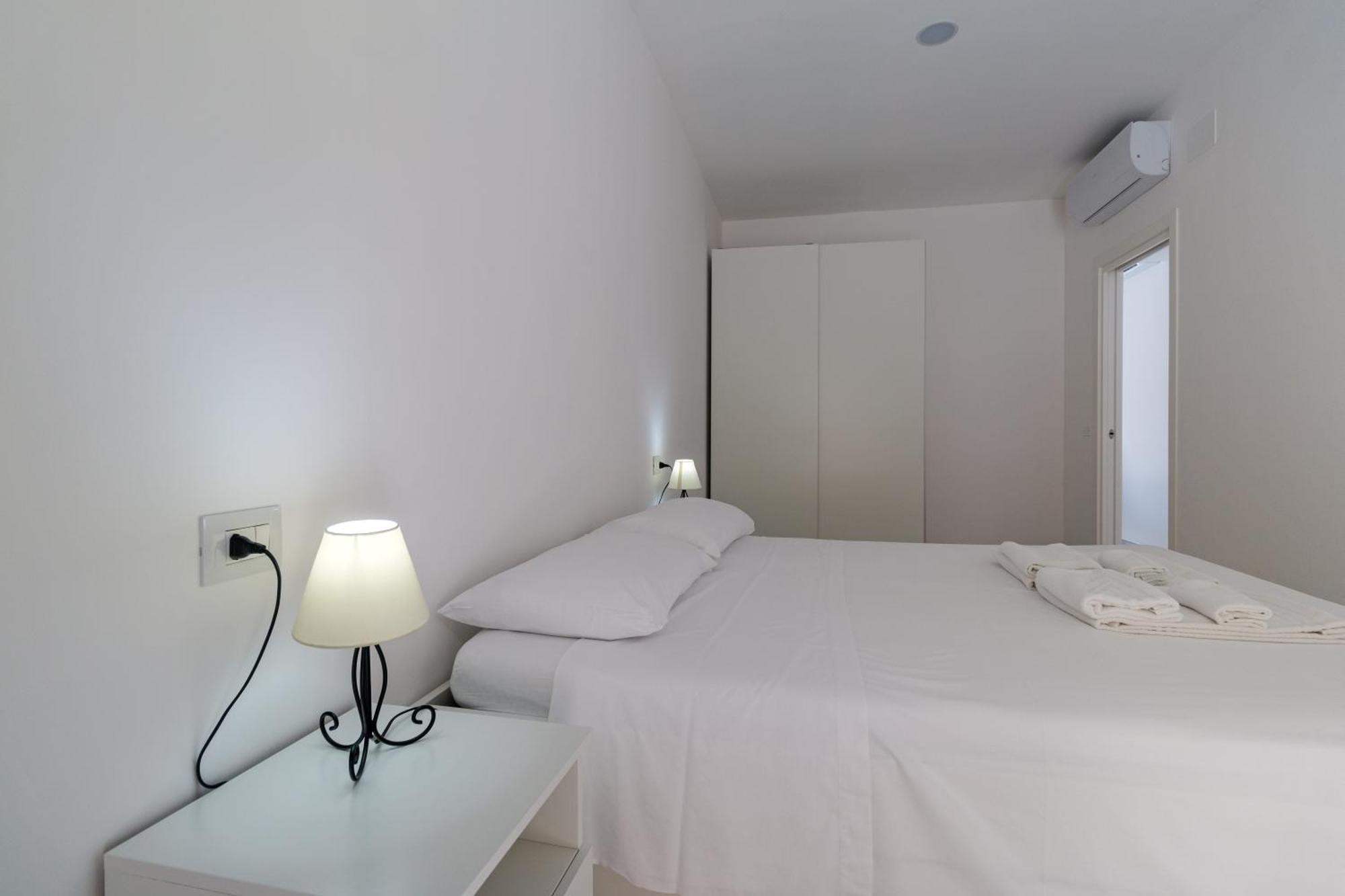 Appartamento Perla Bianca, Con Wifi E Air Con Кала-Гононе Экстерьер фото