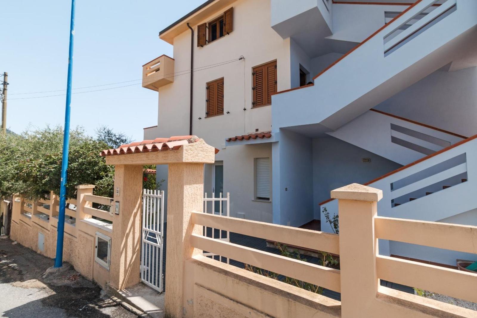 Appartamento Perla Bianca, Con Wifi E Air Con Кала-Гононе Экстерьер фото